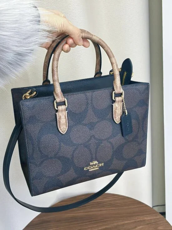 Coach Maggie series vintage handbag - Picture 5 of 6